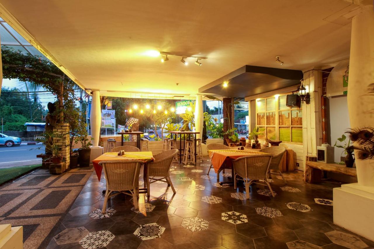 Sendok Hotel Mangsit Buitenkant foto