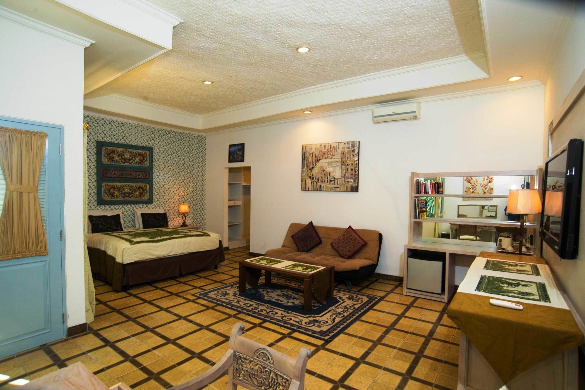 Sendok Hotel Mangsit Buitenkant foto