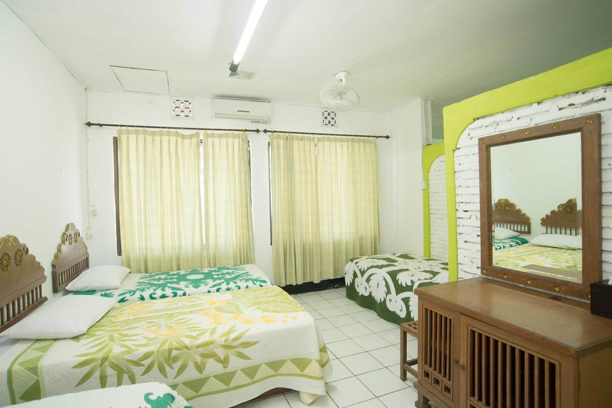Sendok Hotel Mangsit Buitenkant foto