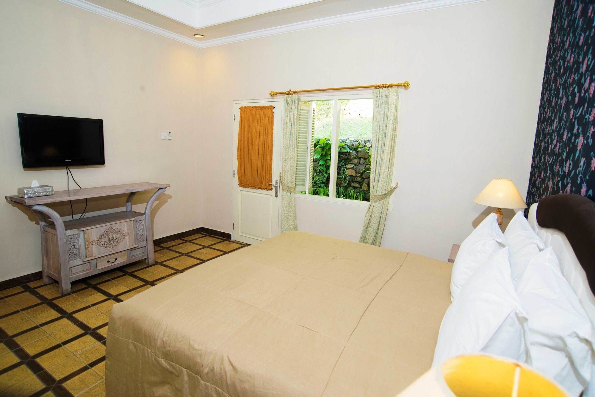 Sendok Hotel Mangsit Buitenkant foto